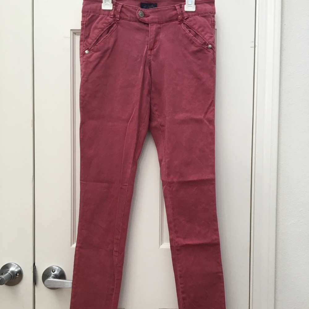 COLORED SKINNY JEANS
